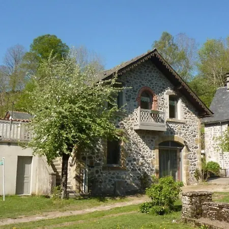 Maison Renovee, 2 Chambres, Proche Puy Mary, Jardin, Terrasse - Fr-1-742-138 * Mandailles-Saint-Julien