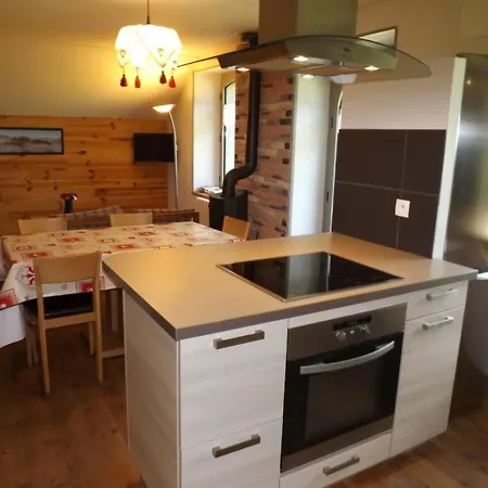 Maison Renovee, 2 Chambres, Proche Puy Mary, Jardin, Terrasse - Fr-1-742-138 * Mandailles-Saint-Julien