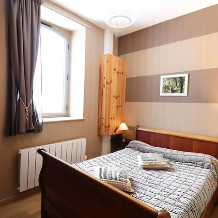 Maison Renovee, 2 Chambres, Proche Puy Mary, Jardin, Terrasse - Fr-1-742-138